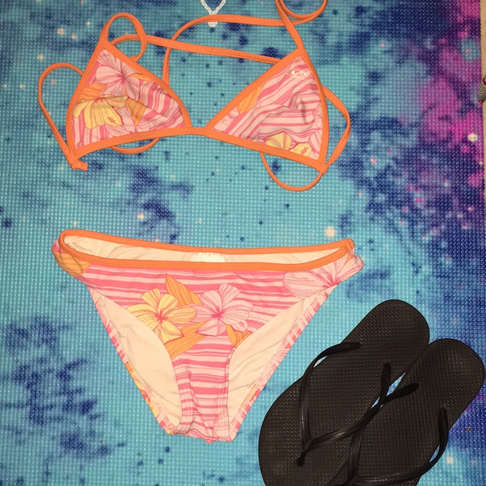 2 piece bikini, floral pattern